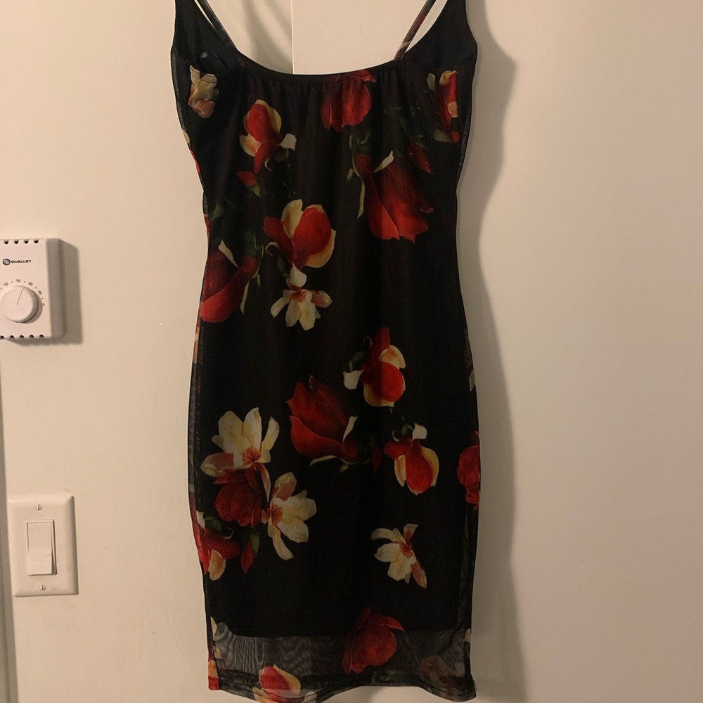 Dress - Picture 2 of 5